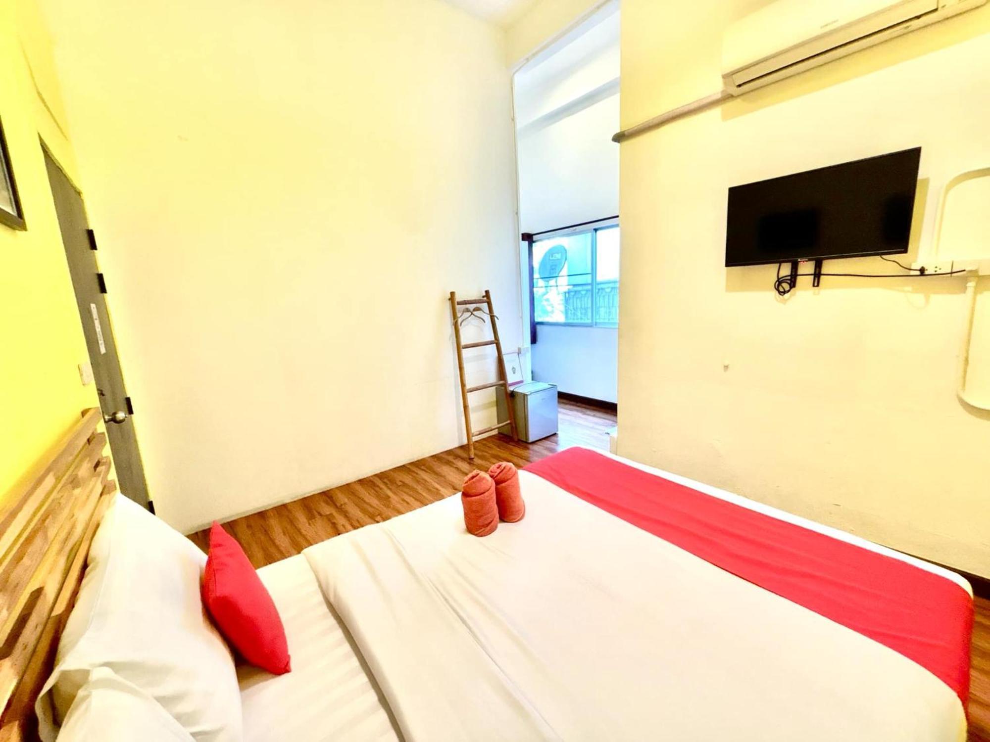 Yak Guesthouse Чиангмай Экстерьер фото