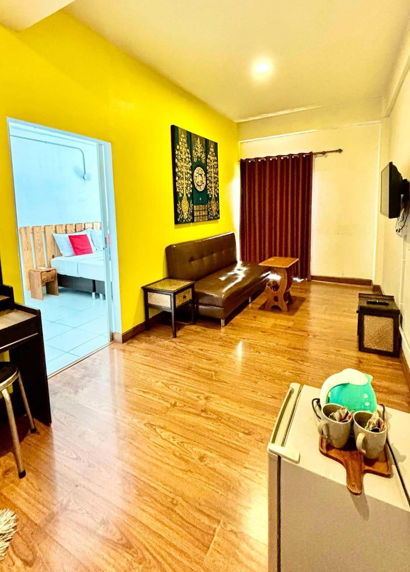 Yak Guesthouse Чиангмай Экстерьер фото